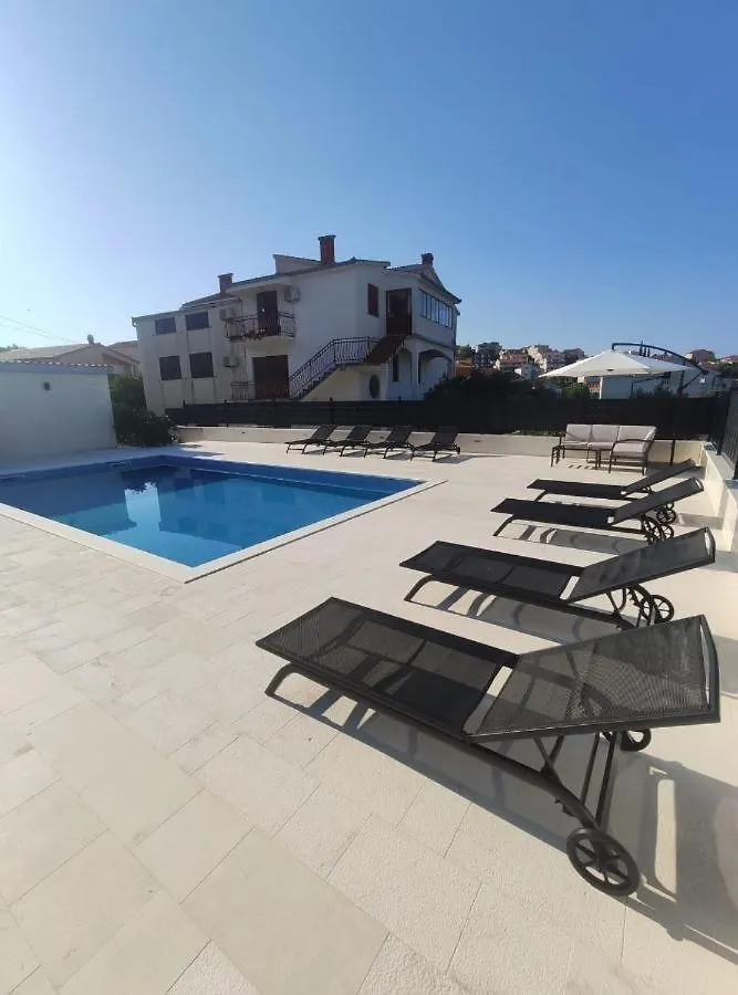 Apartment In Seget Vranjica With Sea View, Terrace, Air Conditioning, Wifi 5142-4 0*,