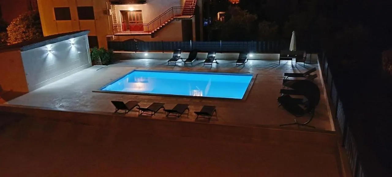 Apartment In Seget Vranjica With Sea View, Terrace, Air Conditioning, Wifi 5142-4